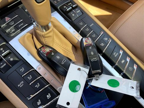 Used 2017 Porsche Macan S AWD/4WD image 31