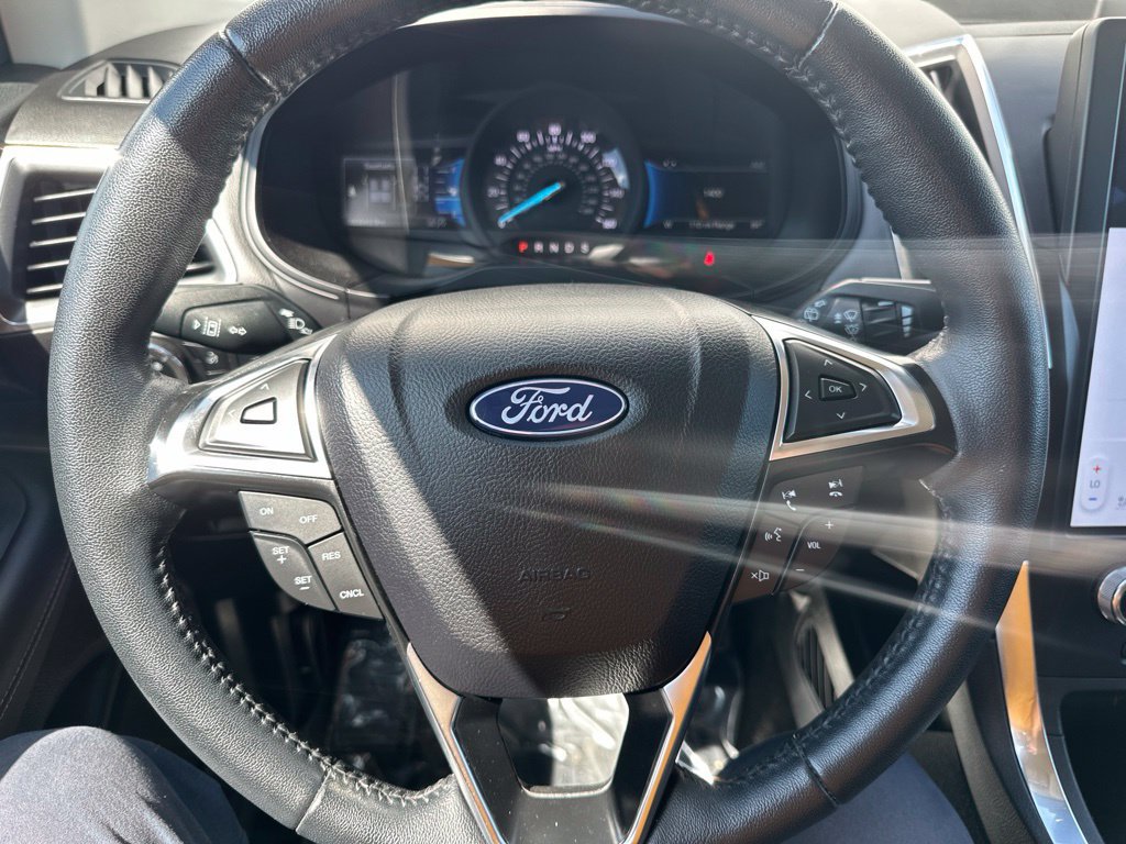 Certified 2024 Ford Edge Titanium AWD/4WD image 38
