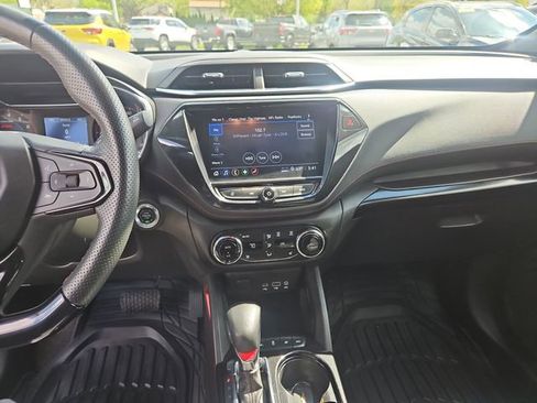Used 2023 Chevrolet TrailBlazer RS w/ Convenience Package AWD/4WD image 18