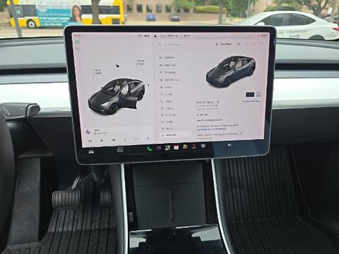 Used 2020 Tesla Model Y Long Range AWD/4WD image 15