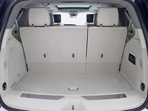 Used 2024 Cadillac Escalade Premium Luxury Platinum w/ Heavy-Duty Trailer Package image 45