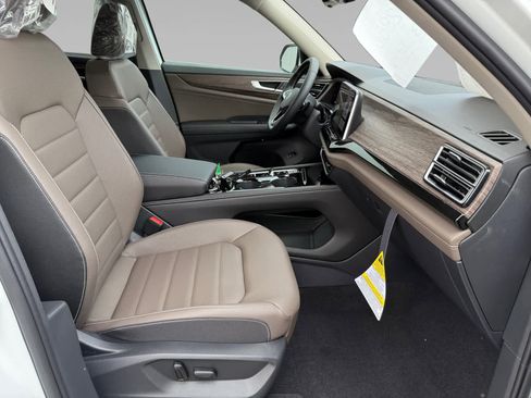 New 2026 Volkswagen Atlas SEL image 9