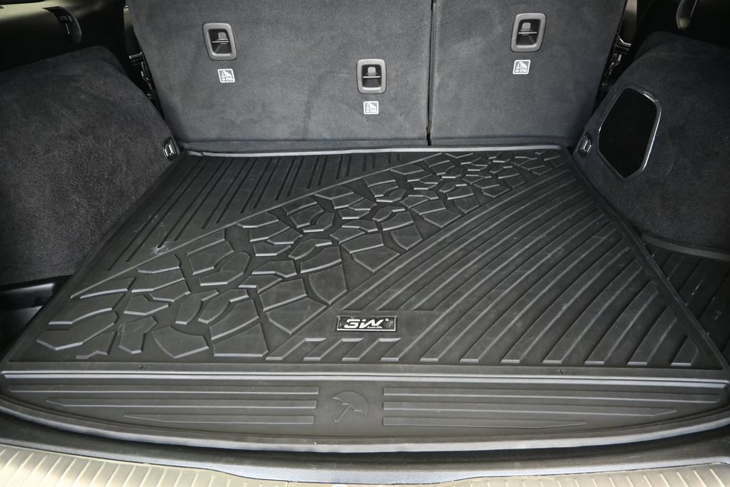 Used 2024 Jeep Grand Cherokee Overland w/ Luxury Tech Group IV AWD/4WD image 20