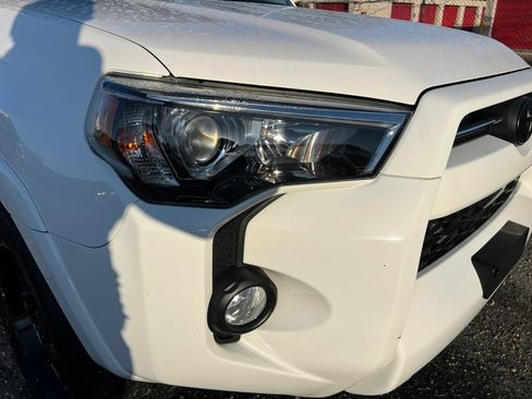Used 2020 Toyota 4Runner SR5 image 24