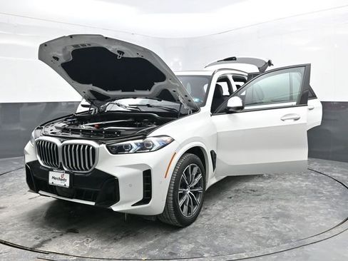 Used 2025 BMW X5 xDrive40i image 40