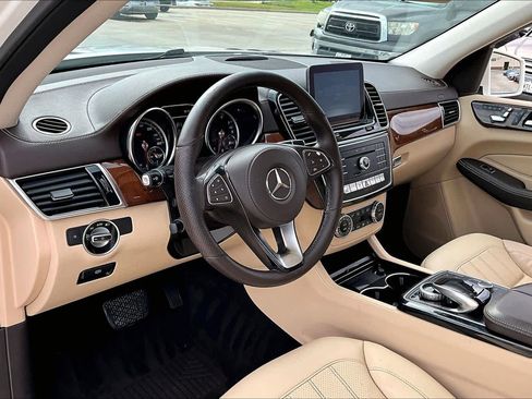 Used 2018 Mercedes-Benz GLS 450 4MATIC image 17