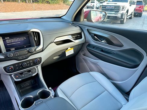 New 2024 GMC Terrain SLT w/ Tech Package FWD image 20