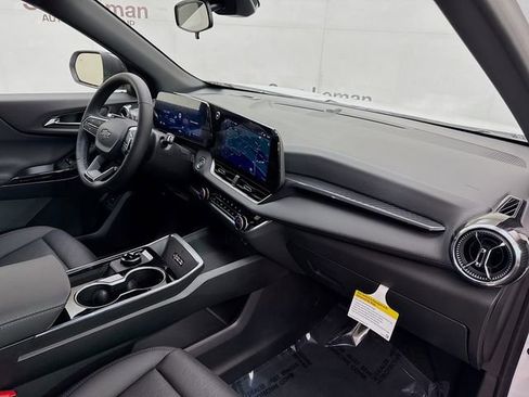 New 2026 Chevrolet Equinox LT w/ Convenience Package II image 30