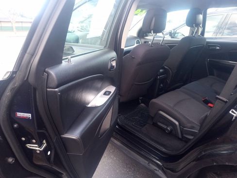 Used 2012 Dodge Journey SE image 9