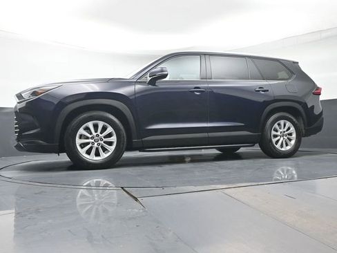 Certified 2024 Toyota Grand Highlander XLE image 35