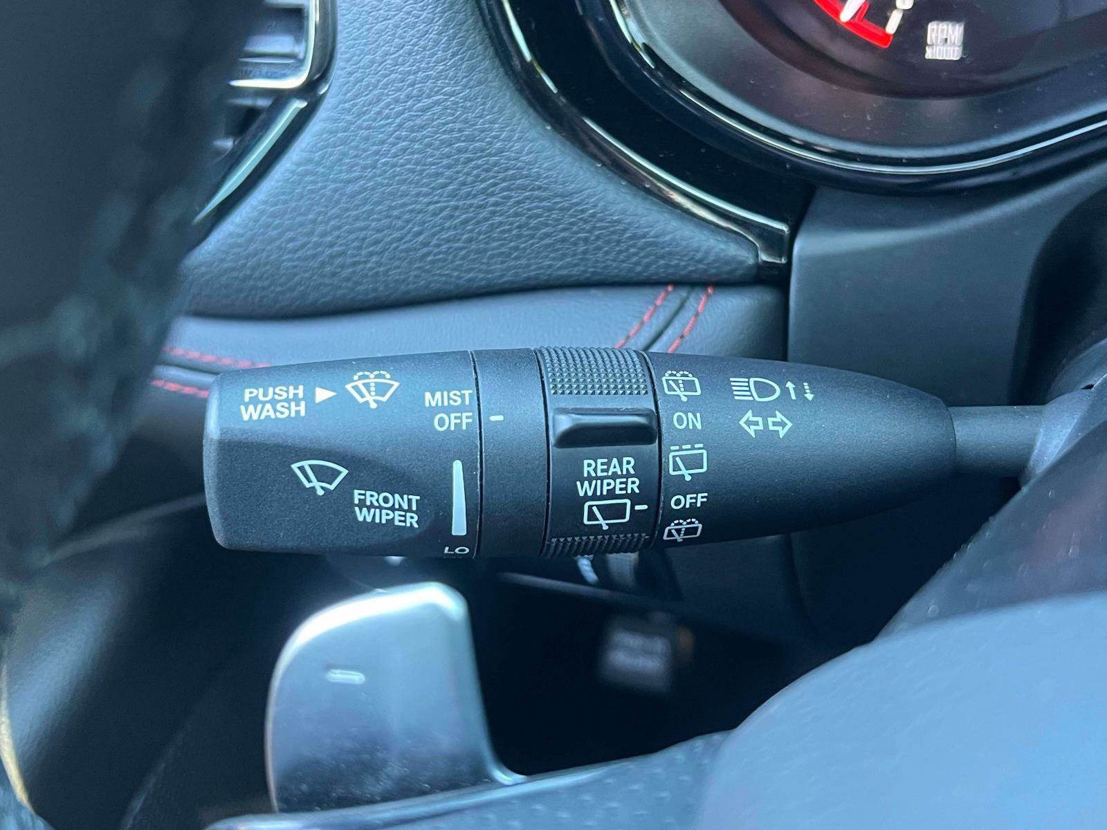 Used 2025 Dodge Durango GT AWD/4WD image 10