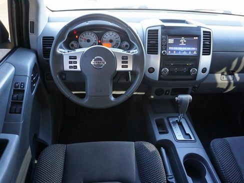 Used 2019 Nissan Frontier Desert Runner image 13