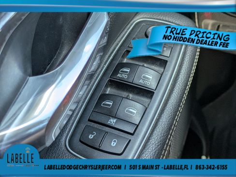 Used 2019 RAM 1500 Laramie AWD/4WD image 19