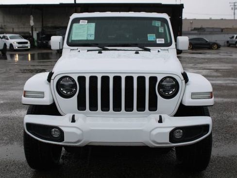 Used 2021 Jeep Wrangler Unlimited Sahara image 2