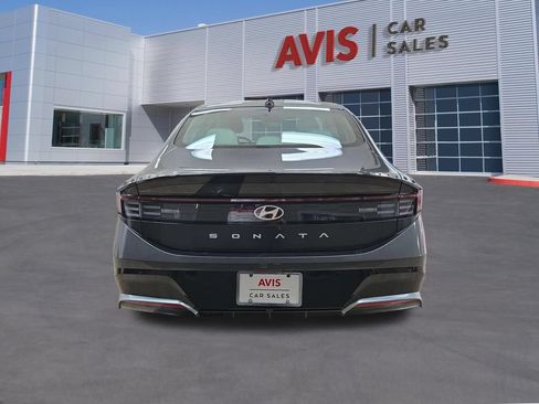 Used 2025 Hyundai Sonata SEL FWD image 7