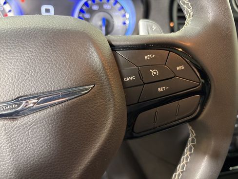 Used 2023 Chrysler 300 S image 22