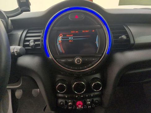 Used 2018 MINI Cooper 2-Door Hardtop image 26