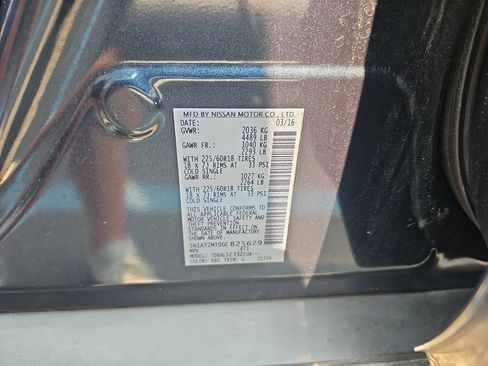 Used 2016 Nissan Rogue SL w/ SL Premium Package FWD image 33