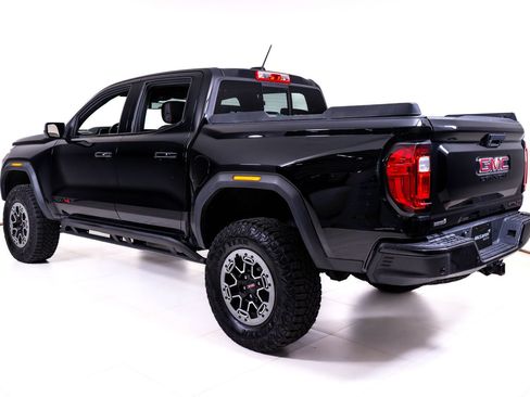 Used 2023 GMC Canyon AT4X w/ Edition 1 AWD/4WD image 3