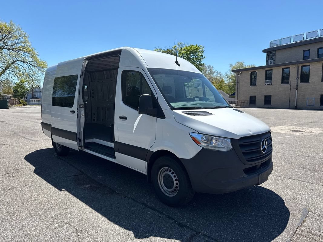 Used 2023 Mercedes-Benz Sprinter 2500 image 7
