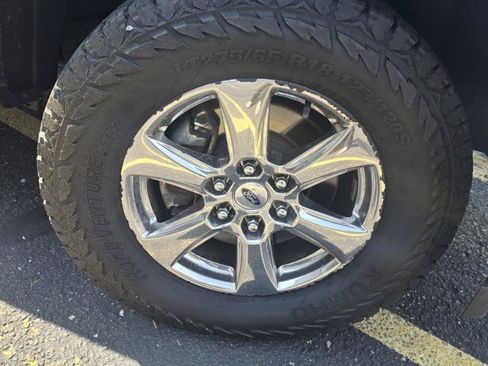 Used 2018 Ford F150 XLT w/ Equipment Group 302A Luxury AWD/4WD image 12