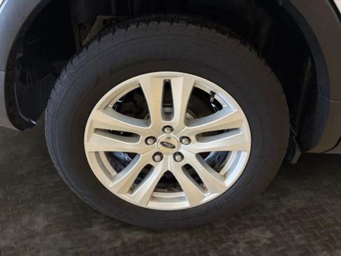 Used 2019 Ford Explorer XLT w/ Equipment Group 202A AWD/4WD image 36