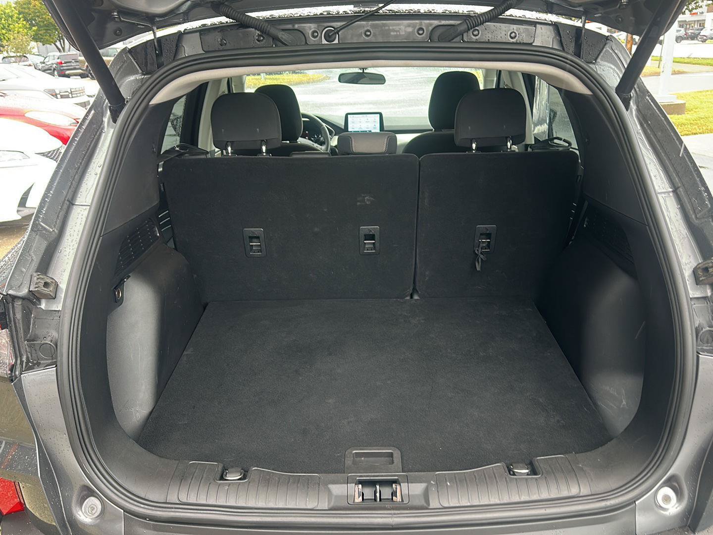 Used 2022 Ford Escape SE w/ SE Sport Appearance Package FWD image 14