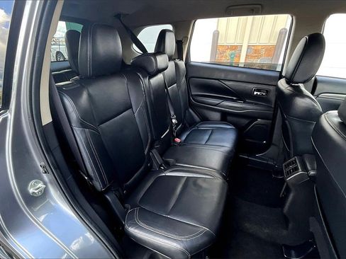 Used 2020 Mitsubishi Outlander SEL image 27