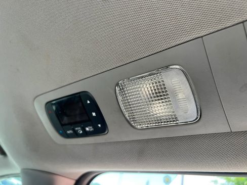 Used 2016 Honda Odyssey SE image 24