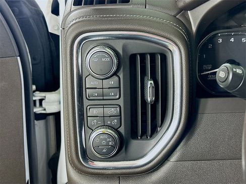 Used 2021 GMC Sierra 1500 SLT w/ SLT Premium Plus Package image 22
