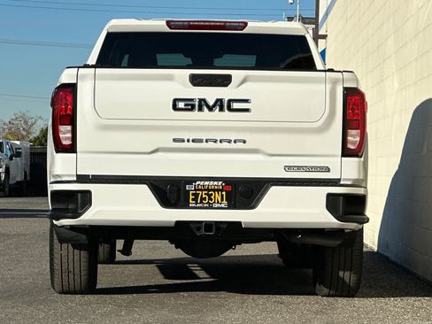 Certified 2022 GMC Sierra 1500 Elevation w/ LPO, Elevation Black Package image 5