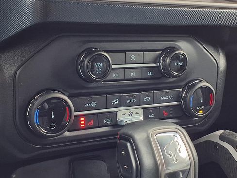 Used 2022 Ford Bronco Outer Banks image 13