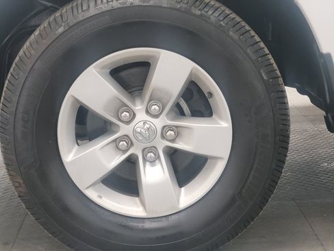 Used 2021 RAM 1500 Classic SLT AWD/4WD image 31