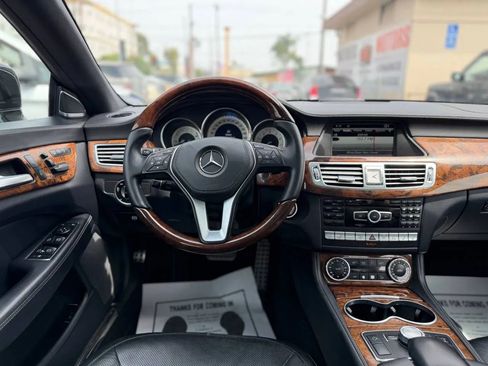 Used 2014 Mercedes-Benz CLS 550 4MATIC image 35