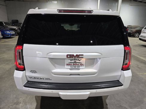 Used 2019 GMC Yukon XL SLT w/ Open Road Package AWD/4WD image 9