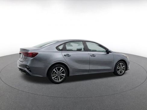 Used 2024 Kia Forte LXS FWD image 9