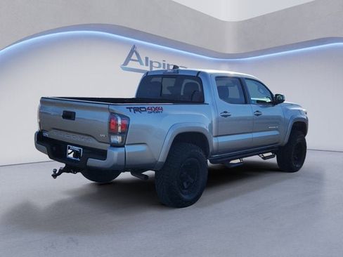 Used 2022 Toyota Tacoma SR image 5