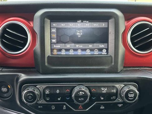 Used 2021 Jeep Wrangler Unlimited Rubicon w/ Steel Bumper Group AWD/4WD image 17