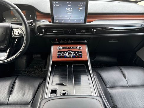 Used 2020 Lincoln Aviator Reserve w/ Equipment Group 202A image 23