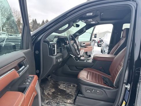 Used 2025 GMC Sierra 3500 Denali Ultimate image 5