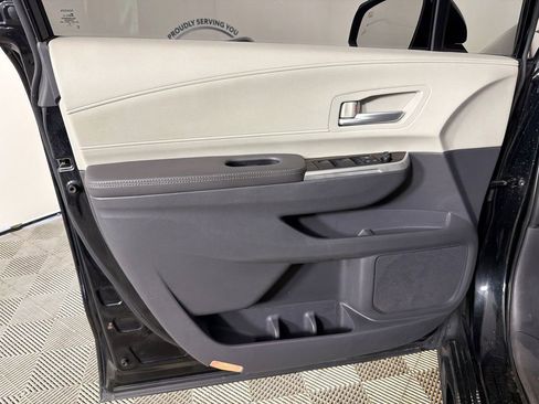 Used 2022 Toyota Sienna XLE FWD image 11