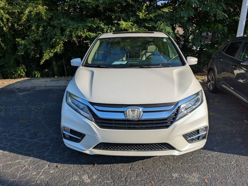 Used 2019 Honda Odyssey Elite image 2