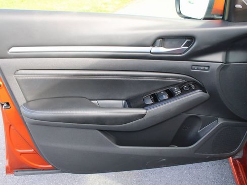 Used 2022 Nissan Altima 2.5 Platinum image 10