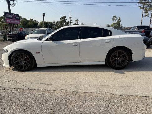 Used 2019 Dodge Charger Scat Pack w/ Plus Group RWD image 3