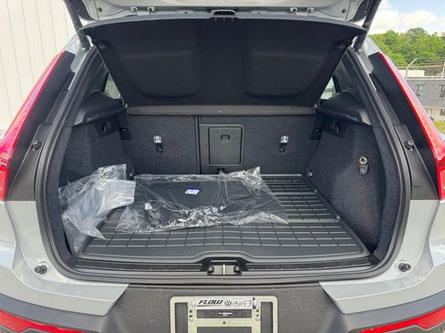 New 2026 Volvo XC40 B5 Ultra w/ Protection Package Premier AWD/4WD image 15