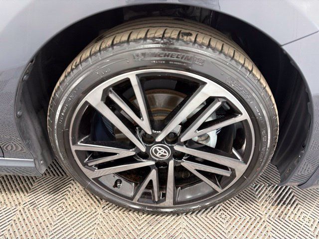 Used 2025 Toyota Camry XSE AWD/4WD image 7