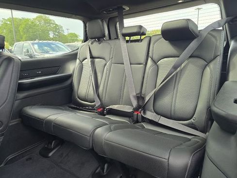 New 2025 Jeep Wagoneer Series III w/ Quick Order Package 25C Super image 7