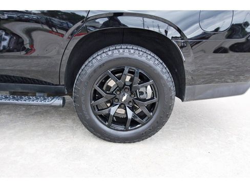 Used 2022 Chevrolet Tahoe Z71 w/ Z71 Off-Road Package image 32