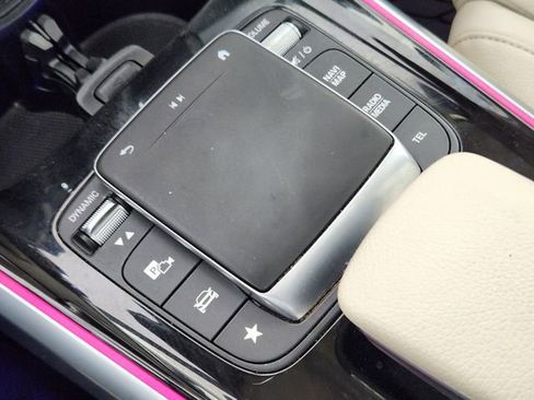 Used 2023 Mercedes-Benz GLB 250 4MATIC image 22