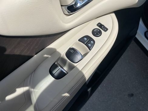 Used 2024 Nissan Murano Platinum w/ Cargo Package AWD/4WD image 21